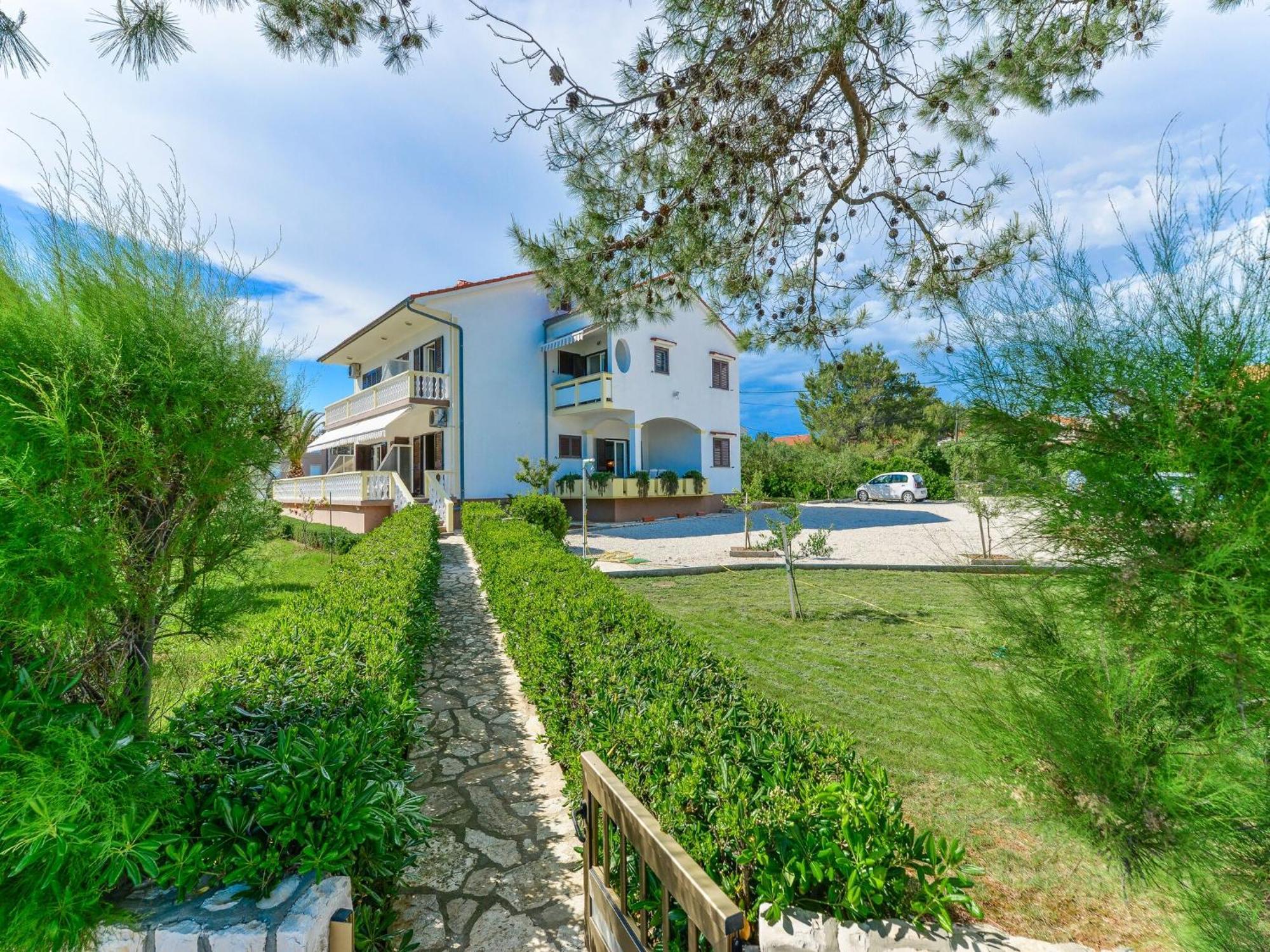 Apartments In House Liveric In Vir At The Beach Eksteriør billede